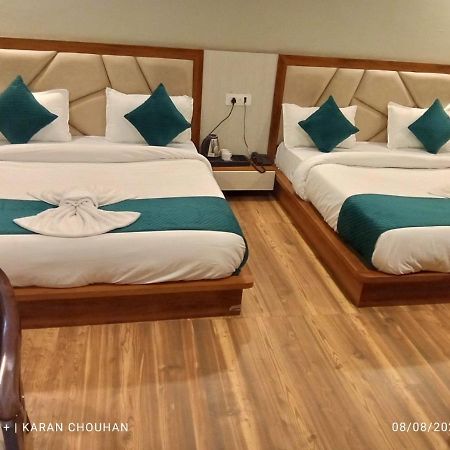 Hotel & Hostel Vimal Ganga Ришикеш Экстерьер фото