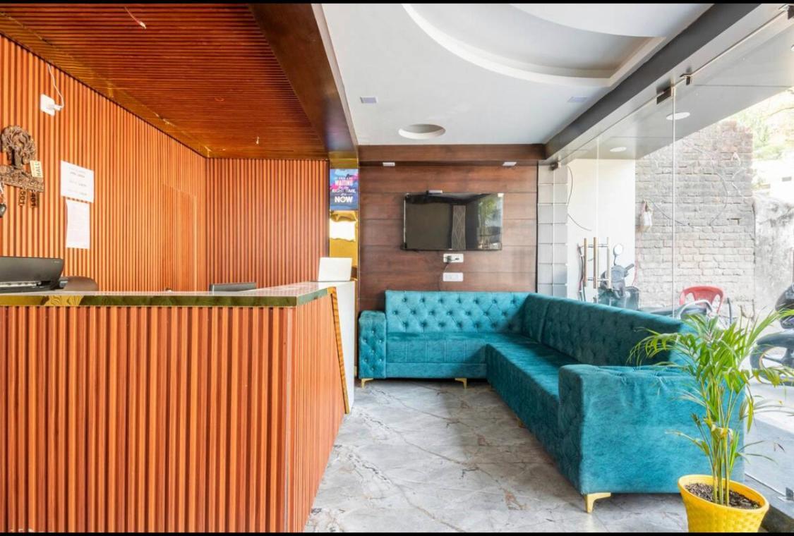 Hotel & Hostel Vimal Ganga Ришикеш Экстерьер фото