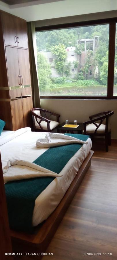 Hotel & Hostel Vimal Ganga Ришикеш Экстерьер фото